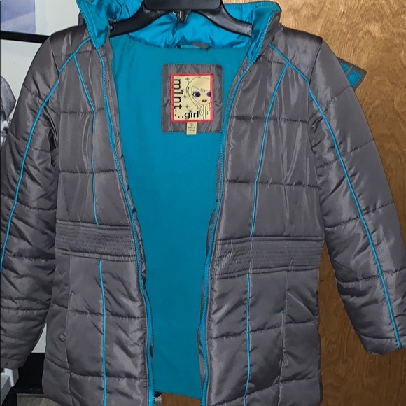 Coat - Picture 2 of 3